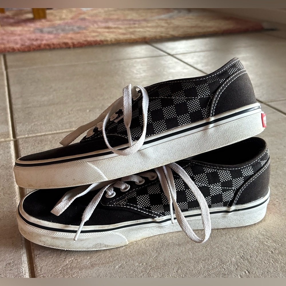 Checkered vans - Picture 4 of 7